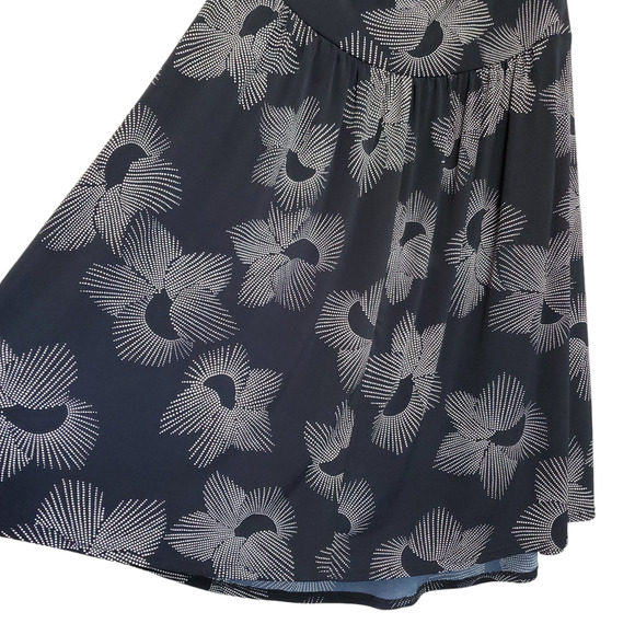 Torrid Navy Blue White Print Halter Dress Stretchy Fit Flare 18 - Picture 12 of 12